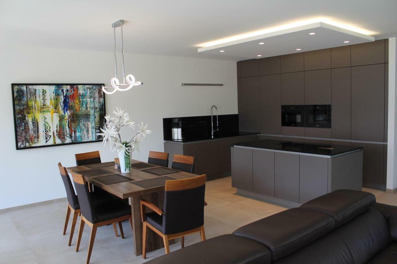 Grosses Apartment Im Zentrum Von Dresden, 2 Schlafzimmer, 2 Baeder, Balkon Kültér fotó
